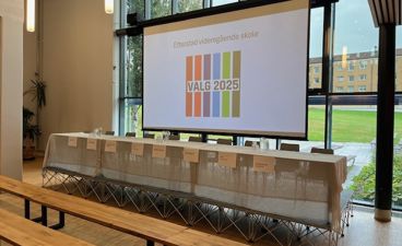 et skilt på et vindu