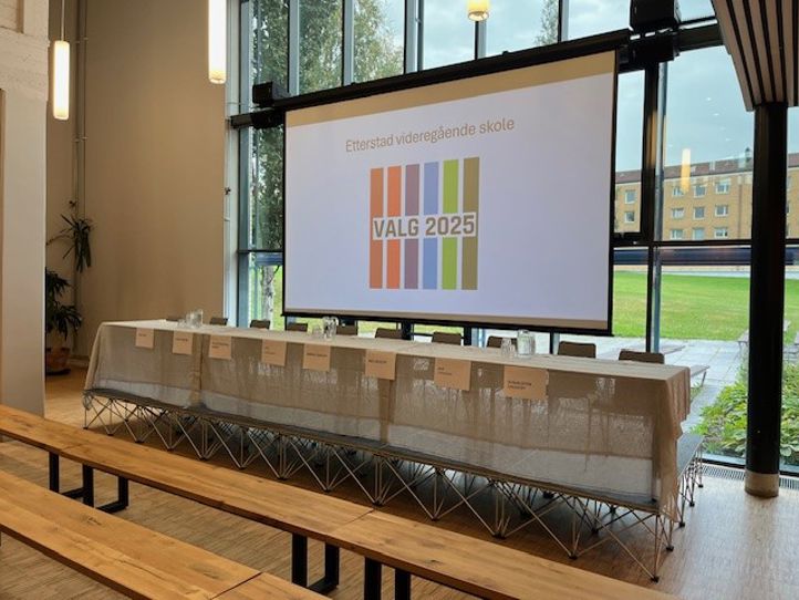 et skilt på et vindu